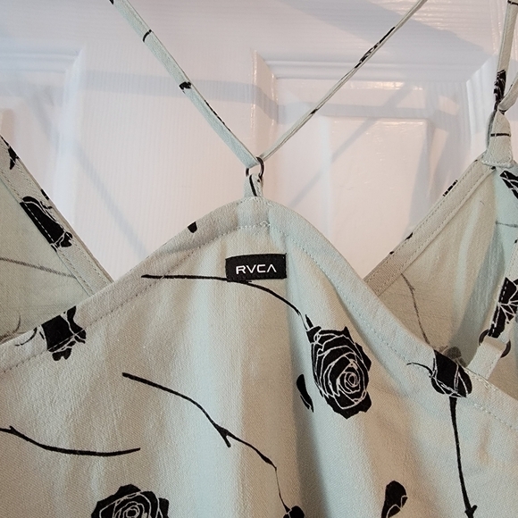 RVCA Sage Jade Green Floral Whine Strappy Back Mini Sun Dress Size Medium - Picture 11 of 12